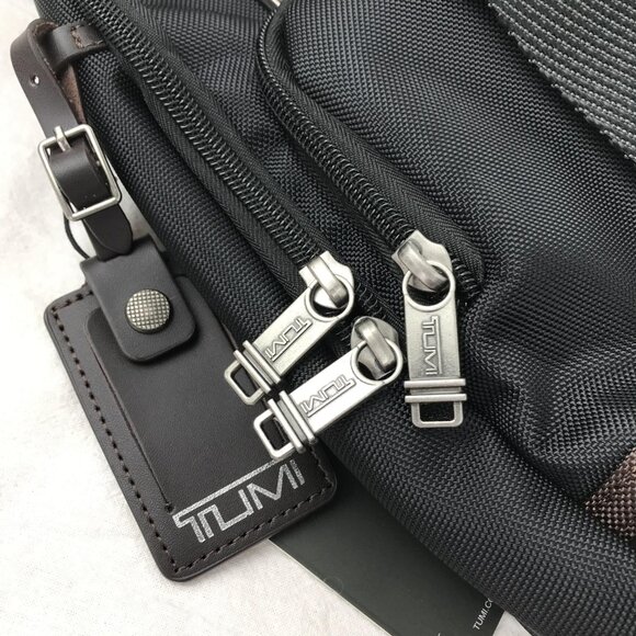 TUMI SLING BAG In black - Picture 5 of 10
